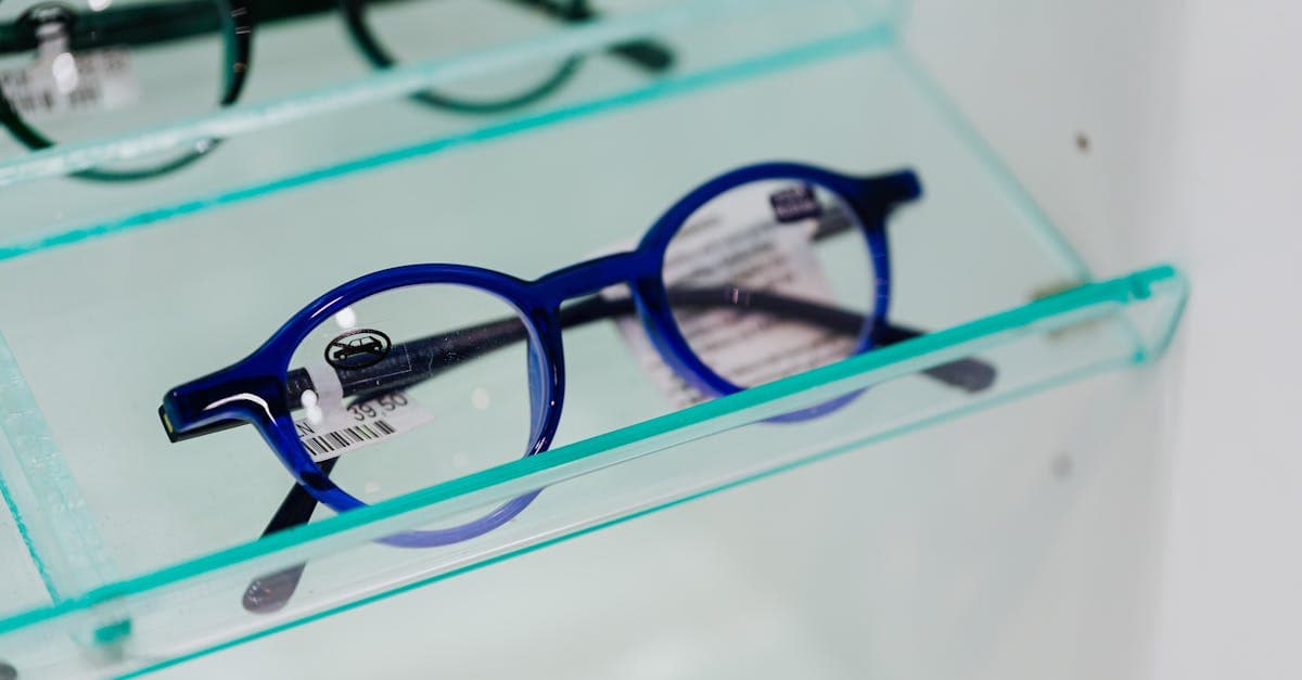 Cover Image for Eyeglasses Trends: What’s New in Style, Fit, and Vision