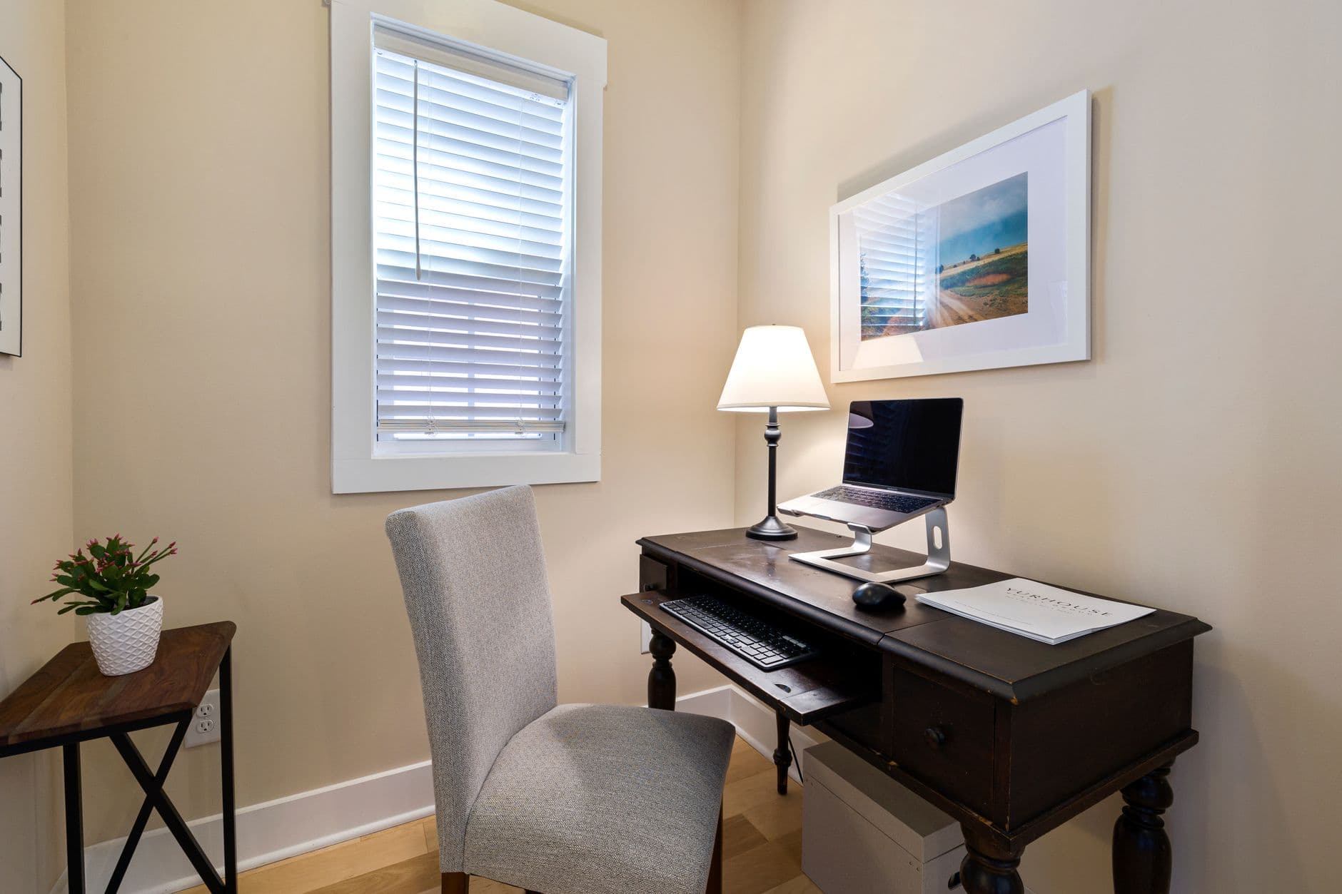 Cover image for How to Create a Functional Home Office in Limited Space