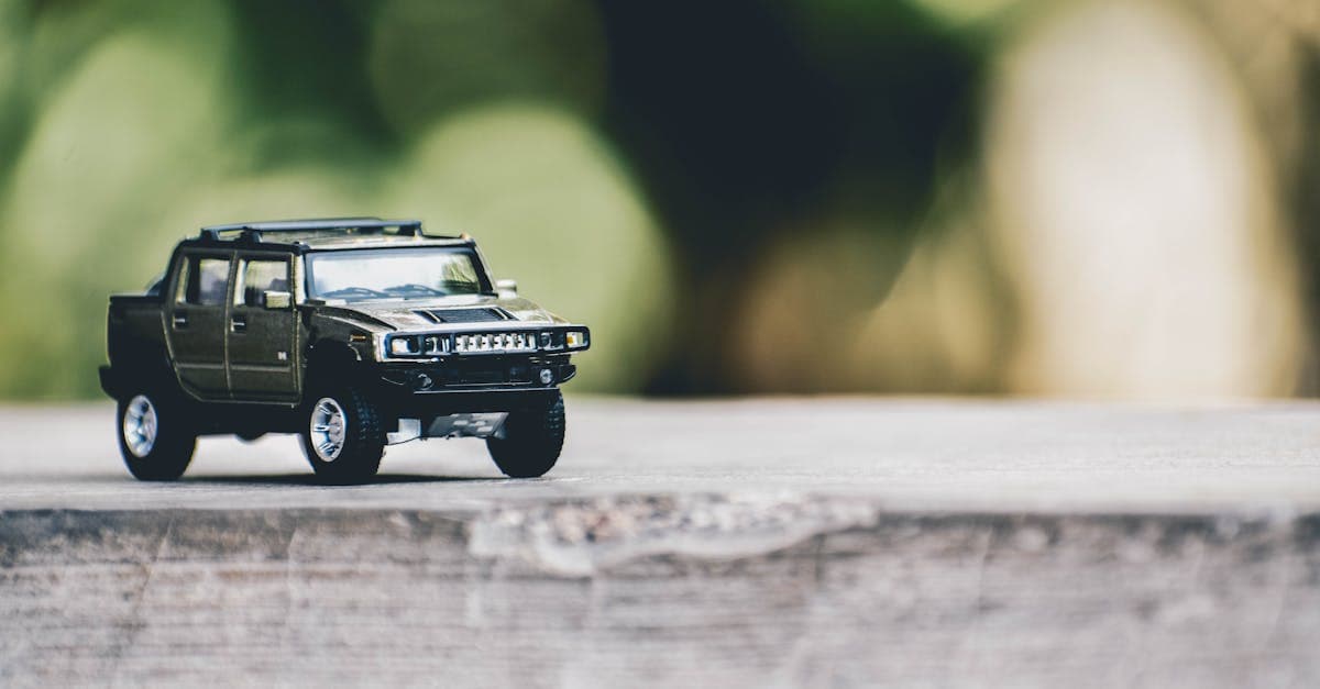 Cover Image for Why Small Trucks are Essential for Urban Living: Efficiency Meets Versatility